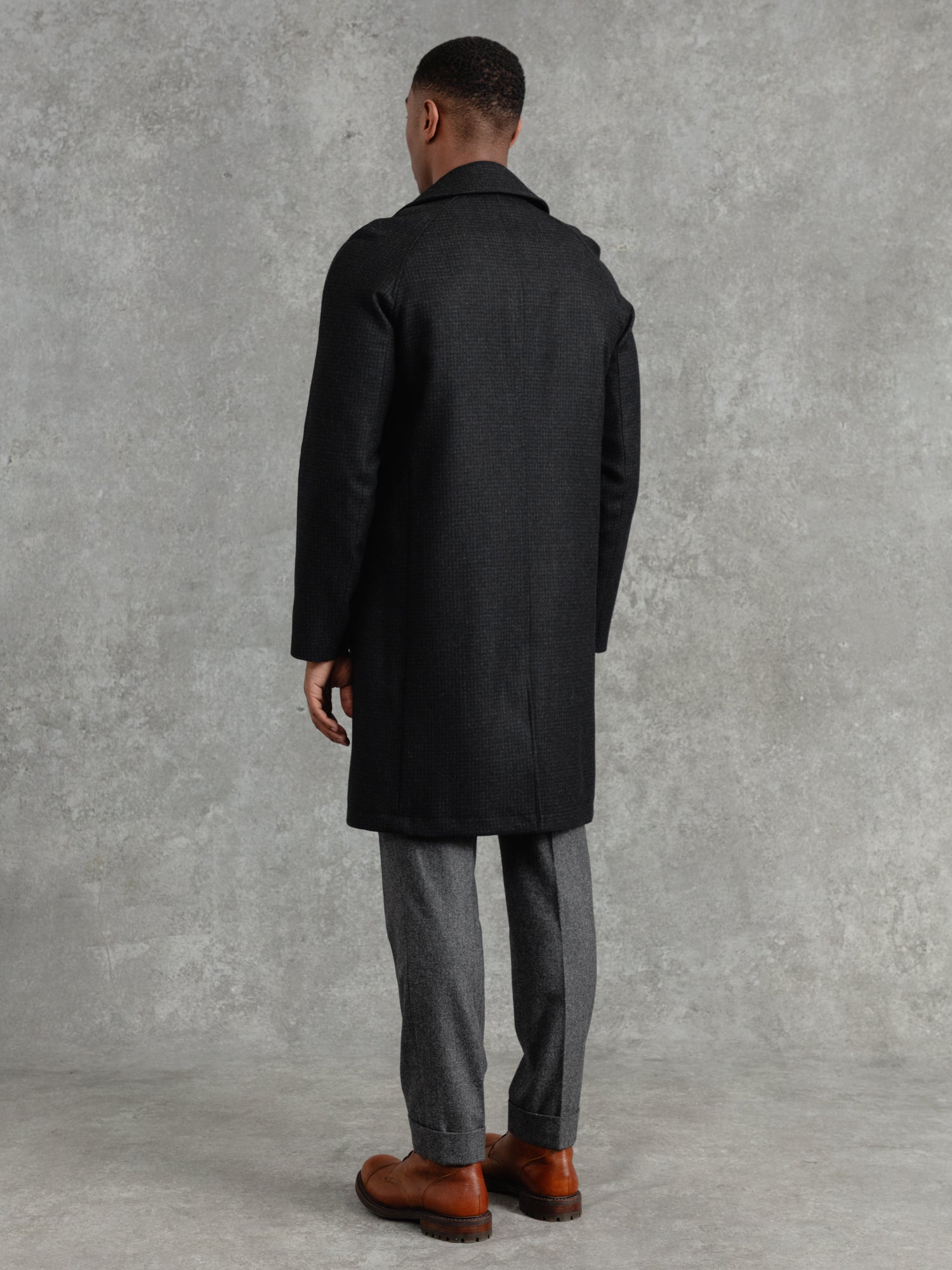 Charcoal Dogtooth