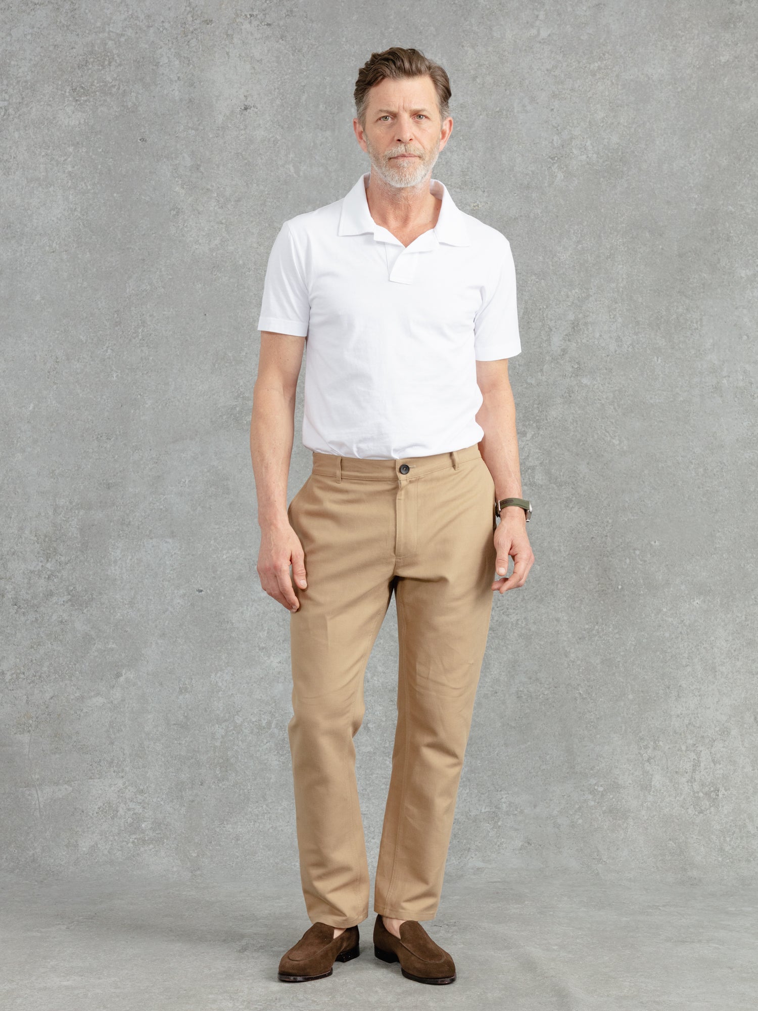 White chino hot sale pants outfit